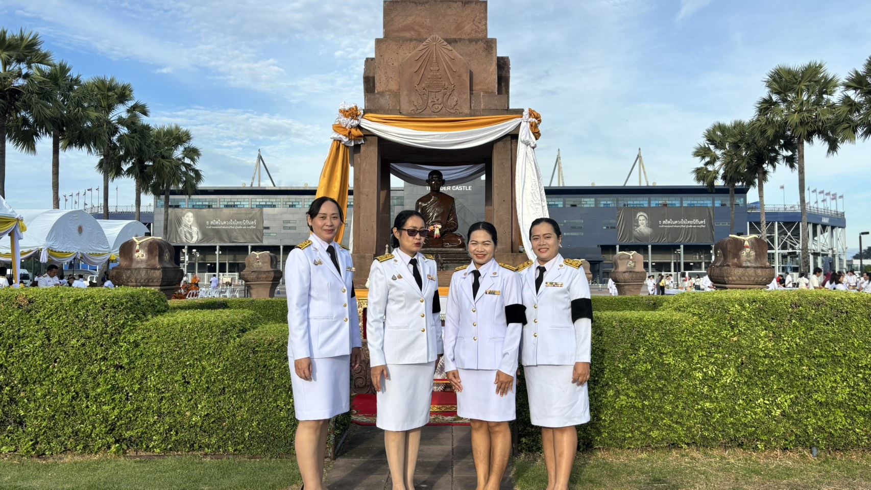 title - วันอังคารที่ 13 ตุลาคม 2569ิ เวลา 07.30 นายประเสริฐ กาญจนเกียรติกุล ปฏิรูปที่ดินจังหวัดบุรีรัมย์ มอบหมาย นางนวลละออง ชูมาตย์ ผู้อำนวยการกลุ่มยุทธศาสตร์และการปฏิรูปที่ดิน พร้อมข้าราชการและเจ้าหน้าที่ ส.ป.ก.บุรีรัมย์ ร่วมพิธีทำบุญตักบาตรถวายเป็นพระราชกุศลแด่พระบาทสมเด็จพระบรมชนกาธิเบศร มหาภูมิพล อดุลเดชมหาราช บรมนาถบพิตร เนื่องในวัน 